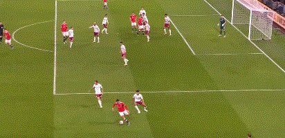 【足总杯】两后腰连线破门 门楣+VAR相助 曼联晋级