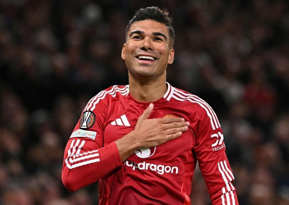 记者：卡塞米罗将在赛季后离开曼联，他已被推荐给米兰和尤文